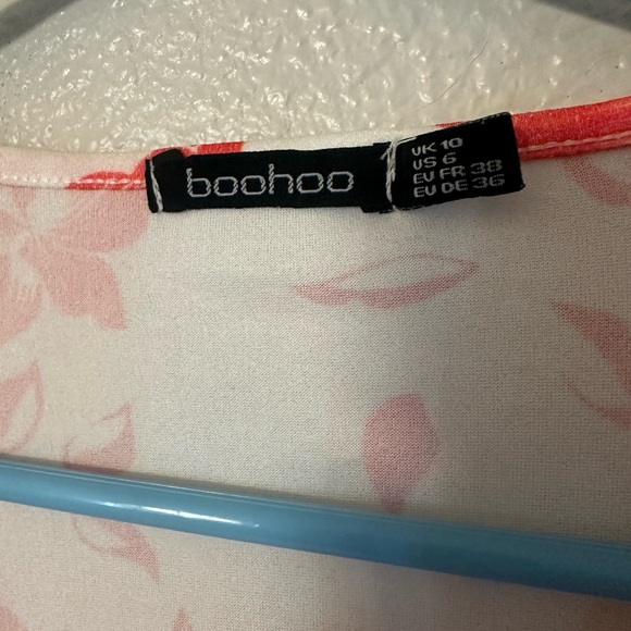 Boohoo White & Red Floral Long Sleeve Belted Dress - Like New - Picture 3 of 5